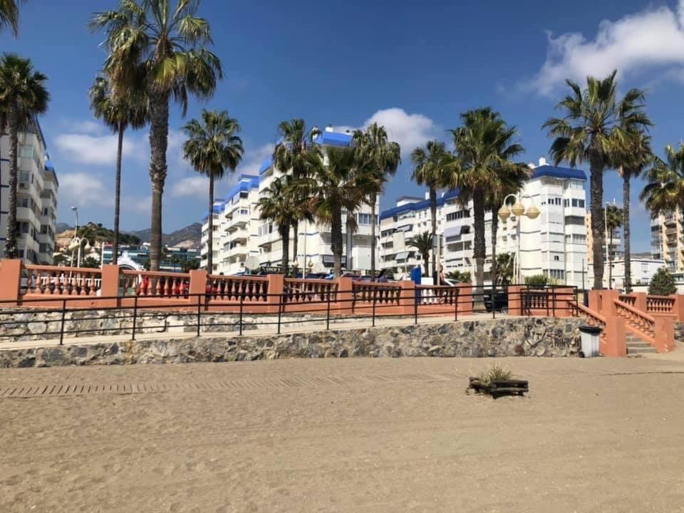Luxury Beachfront Apartment In Benalmadena Costa Eksteriør billede