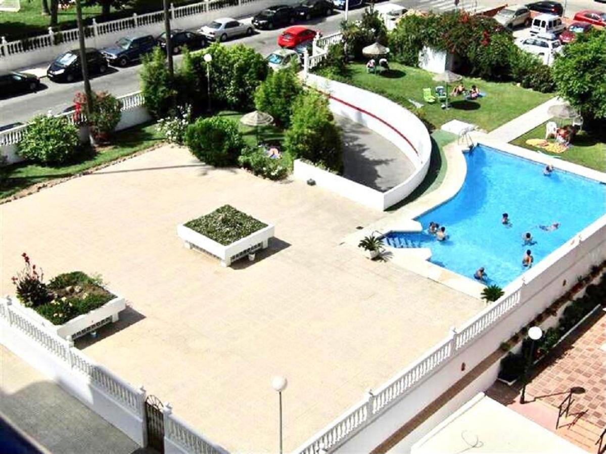 Luxury Beachfront Apartment In Benalmadena Costa Eksteriør billede