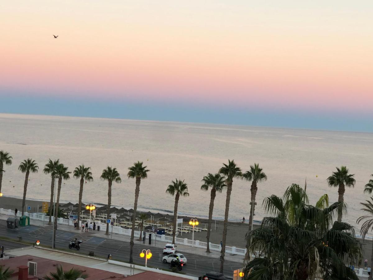 Luxury Beachfront Apartment In Benalmadena Costa Eksteriør billede