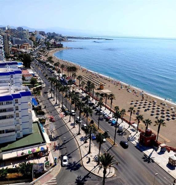 Luxury Beachfront Apartment In Benalmadena Costa Eksteriør billede