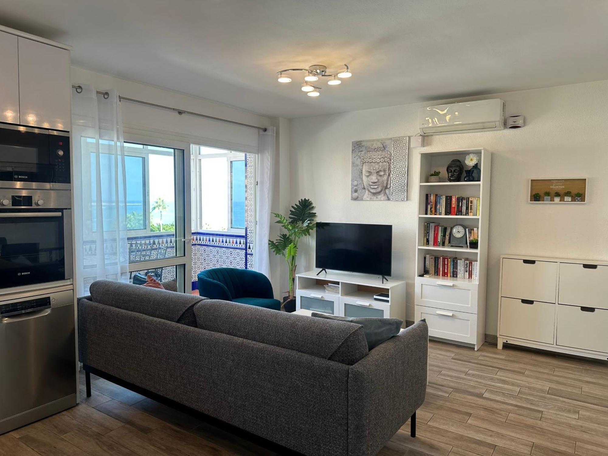 Luxury Beachfront Apartment In Benalmadena Costa Eksteriør billede