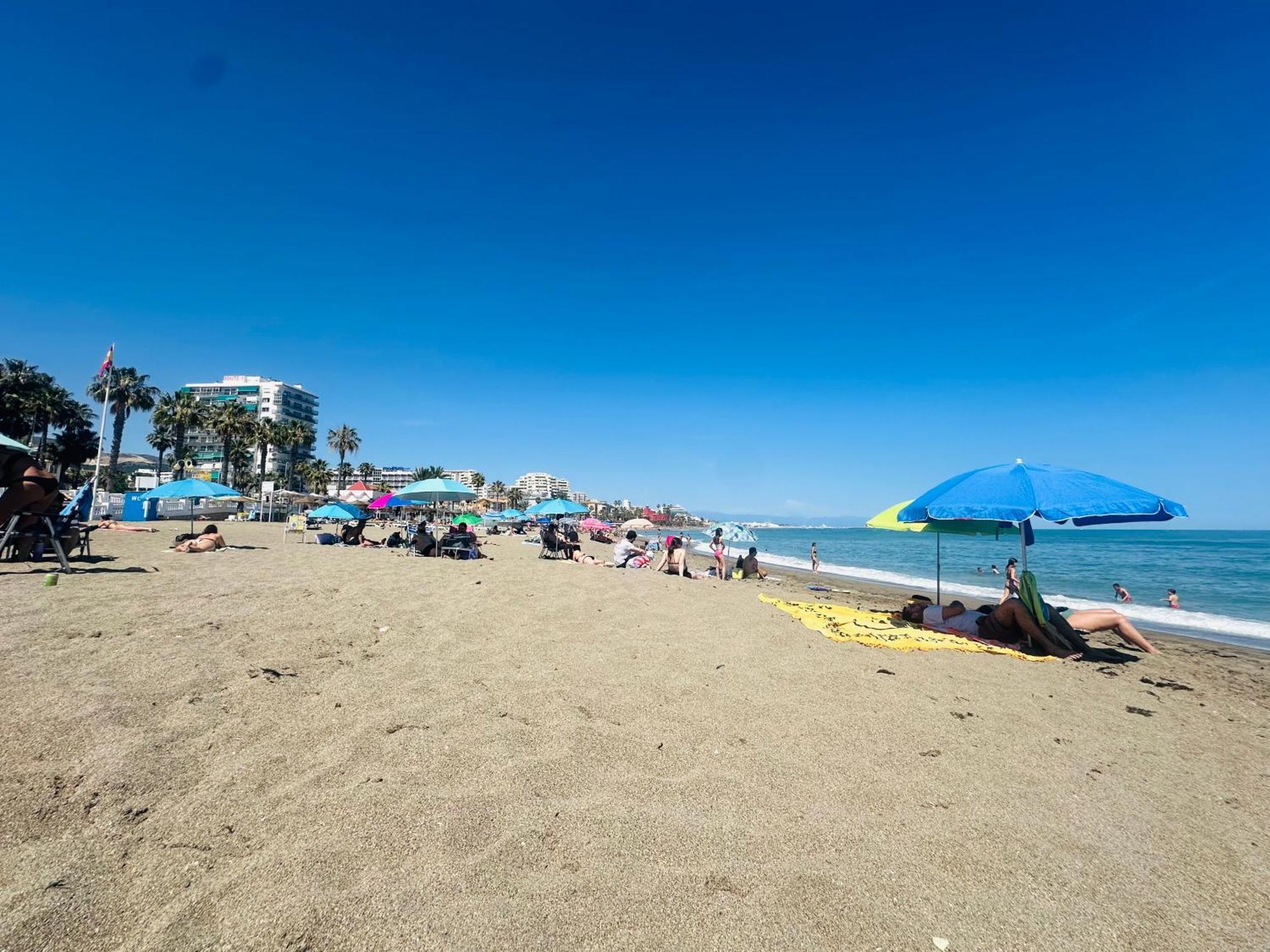 Luxury Beachfront Apartment In Benalmadena Costa Eksteriør billede