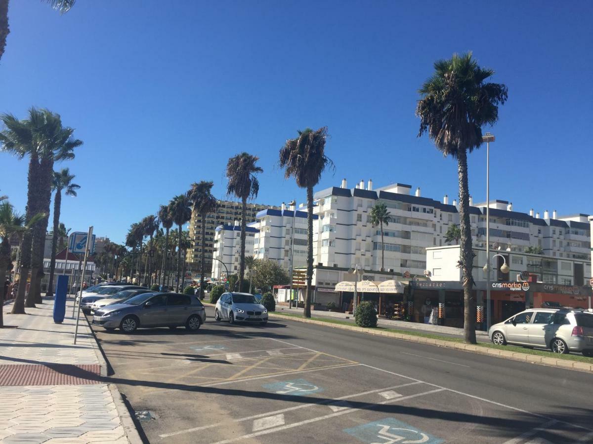 Luxury Beachfront Apartment In Benalmadena Costa Eksteriør billede