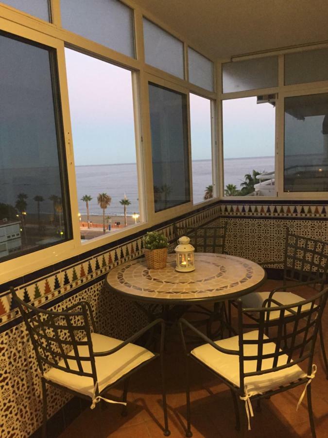 Luxury Beachfront Apartment In Benalmadena Costa Eksteriør billede