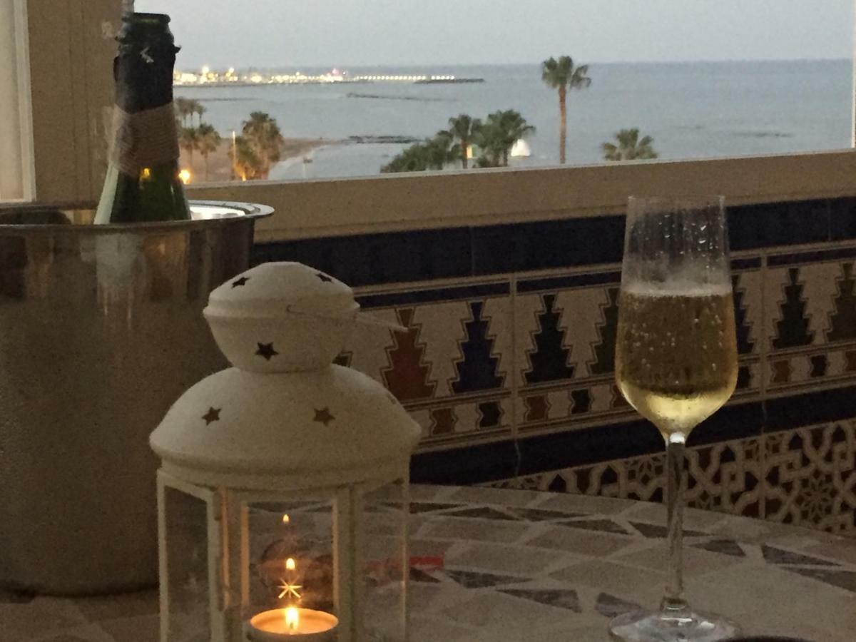Luxury Beachfront Apartment In Benalmadena Costa Eksteriør billede